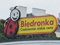Biedronka wyprzedaje magazyny! Ceny spadły nawet o 59 proc. Sprzęt za 349 zł teraz kosztuje 139 zł. Zostały ostatnie sztuki!