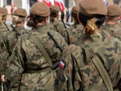 Obowiązkowe szkolenie wojskowe dla kobiet? Sondaż: Większość stawia warunek