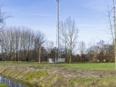 Mieszkańcy protestują przeciwko masztom 5G. Resort wskazuje, co jest stawką
