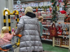 Niedziela pełna niespodzianek. "Mam dość szukania bibuły i farb o 21. Byłam nawet na stacji benzynowej"