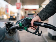 Hurtowe ceny paliw 19.10.2026. Czas na oddech dla kierowców po serii obniżek.