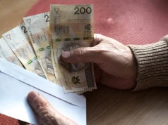 Emeryci dostaną dodatkowy przelew. Pieniądze przyjdą przed 1 listopada