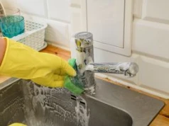 Hit do sprzątania w Action za 3,98 zł. Zastąpi wiele detergentów