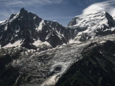Mont Blanc stracił ponad metr wysokości. Alpy topnieją w oczach