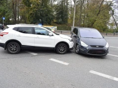 Wypadek na ul. Warszawskiej w Białej Podlaskiej. 73-letnia kierująca trafiła do szpitala