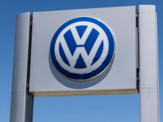 Volkswagen zaciska pasa. Może zamrozić pensje na lata
