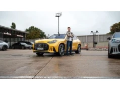 Na prawym fotelu w nowym Mercedesie-AMG GT SUV – gdy żołądek trafia do shakera