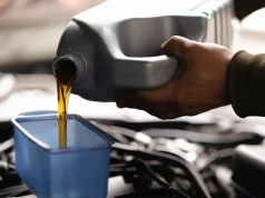 Mechanik miał tylko zmienić olej. Odebrało mu mówię, gdy zobaczył przebieg