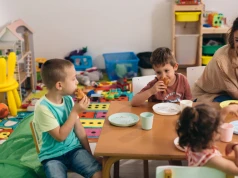 Samorządy zabierają się za przedszkola niepubliczne. Wzywają rząd do obcięcia dotacji
