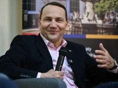 Sikorski drwi z rozmów Nawrockiego z Trumpem: Parę zdań przy klatce przy jakimś mordobiciu