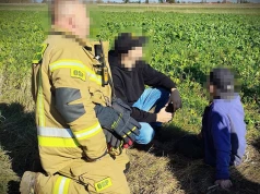 Zaginiony senior odnaleziony na polu. 80-latek był przemarznięty i zdezorientowany