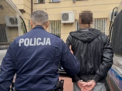 Groził 13-latkowi pałką teleskopową. 20-latek trafił do aresztu