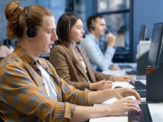 Korporacje przenoszą pracę z Polski do Indii. Co dalej z polskimi biurami?