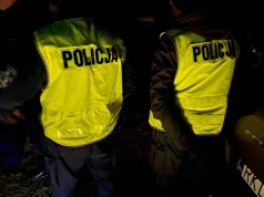 Wyszedł z domu i zapadł się pod ziemię. Drony, psy i ratownicy w nocnej walce z czasem