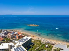 Piaszczyste plaże, hotel i 25 stopni. To last minute kosztuje tylko 1016 zł