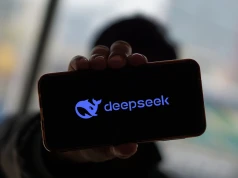 Amerykanie każą usunąć chińską AI z urzędów. DeepSeek ma problem