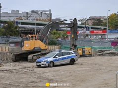 Ewakuacja we Wrocławiu. Saperzy rozbrajają 250-kilogramową bombę z II WŚ