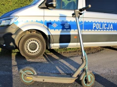 1,7 promila, 2,5 tys. zł mandatu. Tak zakończyła się jazda hulajnogą elektryczną