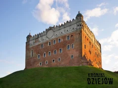 W tym polskim zamku podobno straszy królewna. Jej duch ma pojawiać się nocą na krużgankach