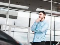Auto do firmy w listopadzie, grudniu czy styczniu? Kiedy kupić lub wziąć w leasing samochód, żeby zapłacić mniejszy podatek