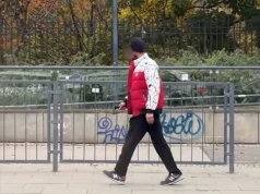 Mężczyzna z siekierą miał chodzić po centrum Warszawy. Deynn i Daniel Majewski zaalarmowali policję