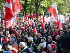 „Zasłona dymna”. Poseł koalicji rządzącej o sporze wokół TK