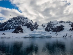Zmiana klimatu pozbawiła wody pitnej mieszkańców norweskiego miasteczka na Svalbardzie