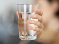 Od celulozy do czystej wody! Jak nowe biomateriały wyłapują zanieczyszczenia z wody i powietrza?