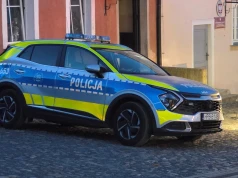Wjechała Kią do rowu i pojechała dalej. Miała 1,6 promila alkoholu