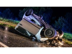 Pijany 16-latek za kierownicą! Auto dachowało
