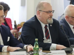 Prokurator wszedł obcemu mężczyźnie do łazienki, pijany sędzia wybił sobie zęby. "PiS by to wykorzystał"
