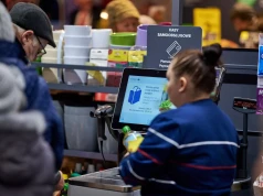 Carrefour w Polsce wciąż pod kreską. Sieć przegrywa walkę cenową i zamyka sklepy