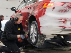 Drogie opony zimowe dostały nauczkę. Ten tani model zaskoczył ekspertów ADAC