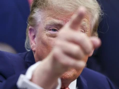 Prezent dla Putina czy krok w stronę pokoju? Polscy europosłowie komentują decyzję Trumpa