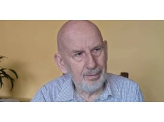 Pilski poeta zbiera na wózek, by być bliżej ludzi i świata