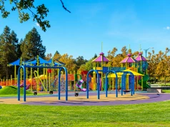 Amerykańskie place zabaw wcale nie są takie złe! Ten park w Kalifornii może zaskoczyć