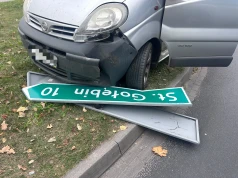 Blisko 3 promile alkoholu i uderzenie w znak drogowy