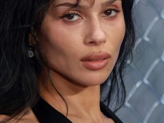 Zendaya i Zoë Kravitz pokochały WHISPER FRINGE. To idealna fryzura na jesień i zimę 2026