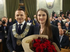 Najniższa możliwa pensja. Radni zdecydowali ws. wynagrodzenia Łukasza Gibały