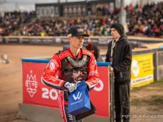 Żużel. Niewiarygodny widok! Budniak znów na motocyklu (FOTO)