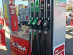 Ceny paliw 22 października 2026. Hurt tanieje, diesel drożeje