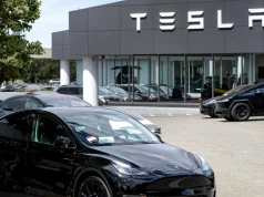 Tesla obniża plan inwestycji. Pod znakiem zapytania robotyka i AI