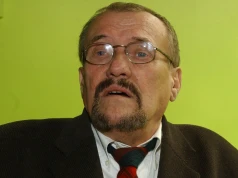 Gwiazdor serialu "Kryminalni" wyrzekł się swoich 10 dzieci. Niepojęte, jaki los im zgotował