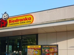 Nietypowa współpraca Biedronki z bankiem. Klienci mogą dostać 300 zł