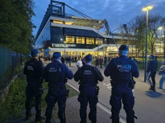 Szedł na mecz Wisły Kraków, został zaatakowany. Policja szuka świadków