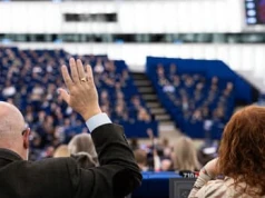 Szkodliwe substancje dłużej w kosmetykach? UE upraszcza przepisy