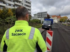 Nowe stroje dla ekip ZWiK. W Szczecinie trwają prace przy studzienkach i wpustach