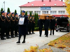 Ostatnie pożegnanie strażaka z Niska. Bartłomiej Pieróg pośmiertnie odznaczony przez prezydenta