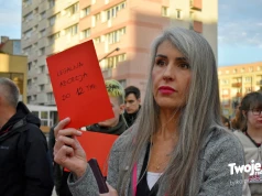 Czerwona Kartka za Aborcję. W Szczecinie przypomniano politykom, co obiecywali przed wyborami (ZDJĘCIA)