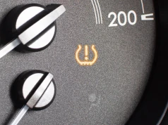 Czy można jeździć z zepsutym systemem TPMS? Jest kluczowy dla bezpieczeństwa